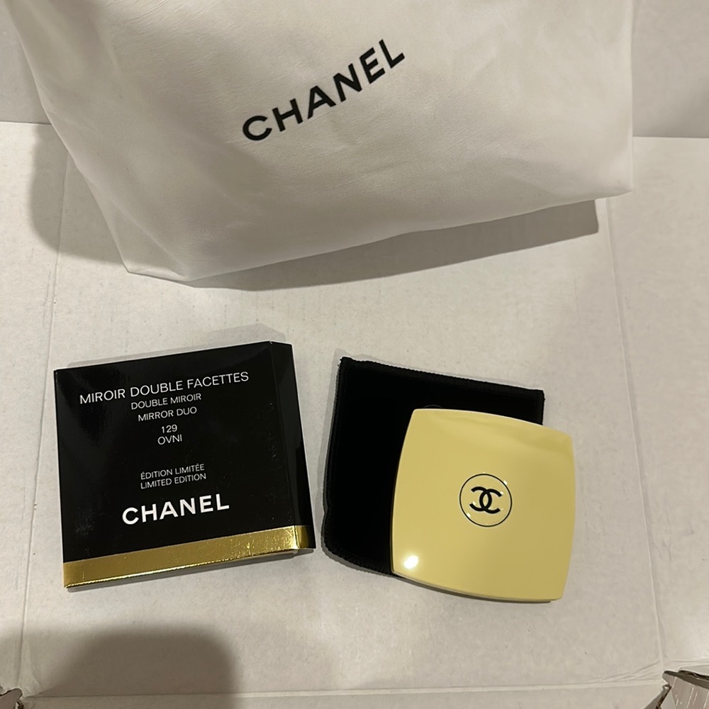 Chanel ovni yellow mirror